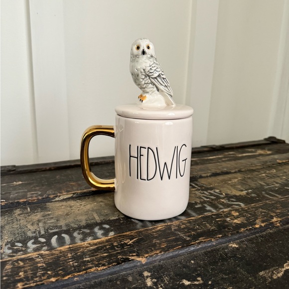 Hedwig Rae's Rae Dunn | Accents | Rae Dunn Hedwig Owl Mug With Gold Handle With Owl ...